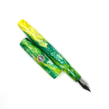 10-T Traveller - Hardy Penwrights Green and Yellow #25009